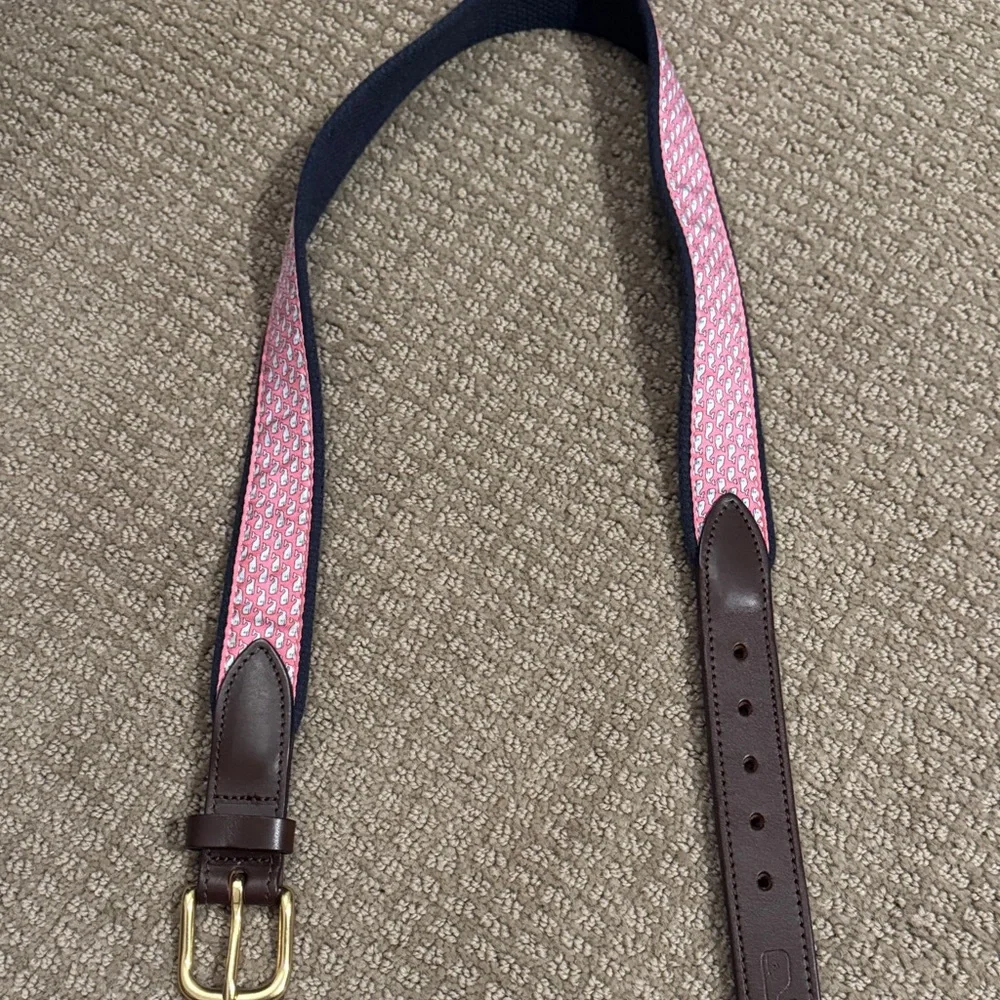 Vineyard vines pink leather belt kids size 28
